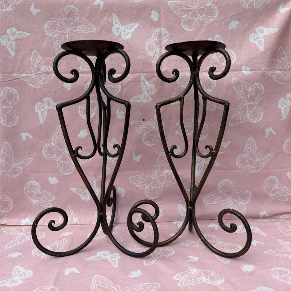 Stanley Metal Scroll Design Candle Holders